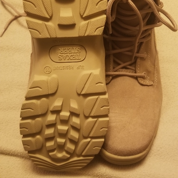 Timberline boots - Picture 2 of 2